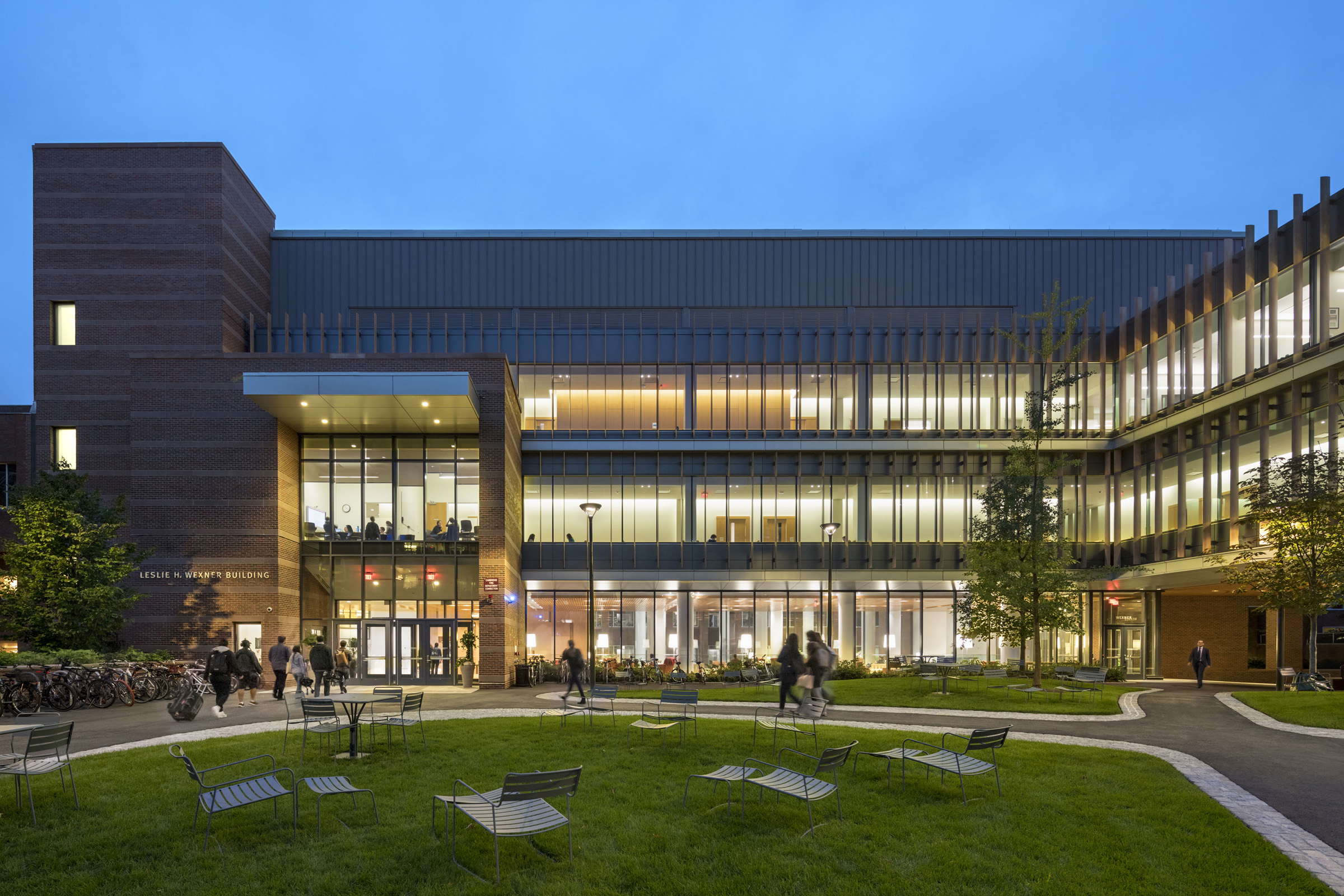 harvard-kennedy-school-robert-a-m-stern-architects-llp